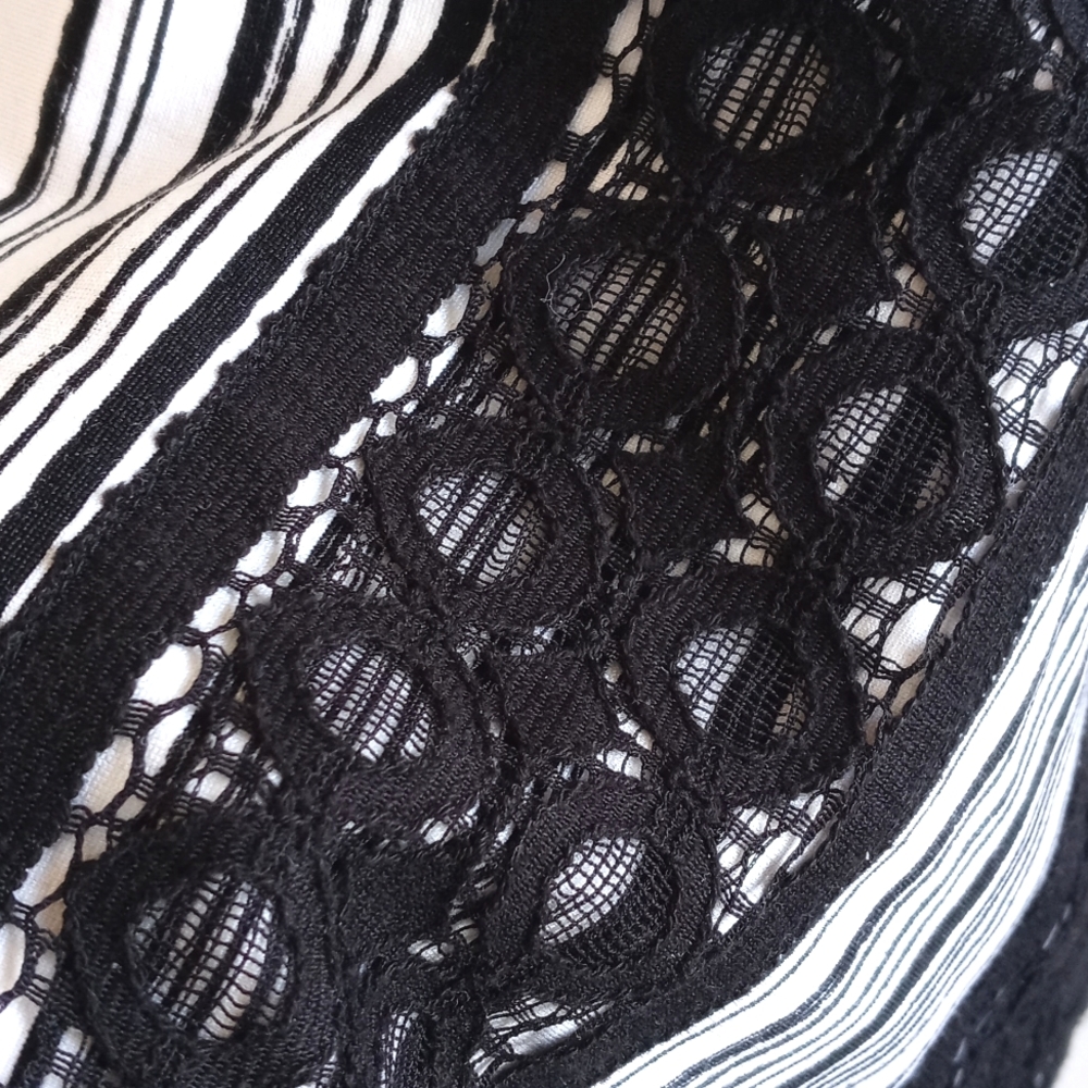 *** Relisted**** Ann Taylor Rayon/ Nylon Blend Stripe Lace Trim Dress 2 - Picture 11 of 12